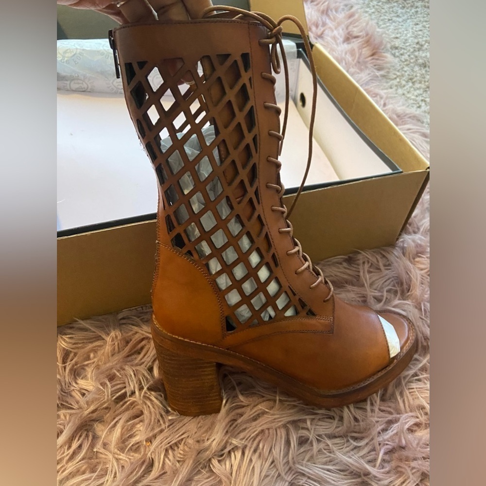 Vintage Foundry Co. Women's Normandy Boot New in Box - Picture 6 of 11